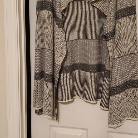 Tunic - Picture 2 of 3